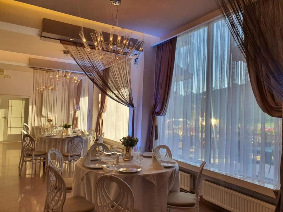 Hotel Dumbrava Rupea Eksteriør billede