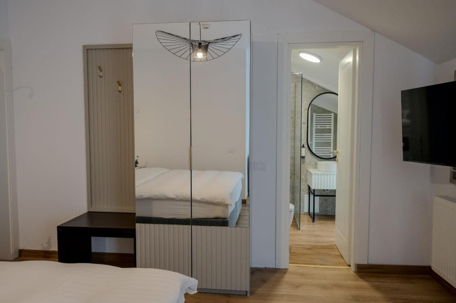 Hotel Dumbrava Rupea Eksteriør billede